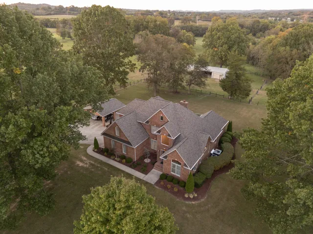 $1,400,000 | 162 W Road, Wartrace, TN 37183