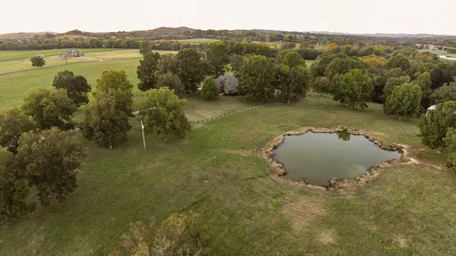 $1,400,000 | 162 W Road, Wartrace, TN 37183