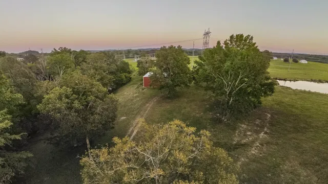 $1,400,000 | 162 W Road, Wartrace, TN 37183