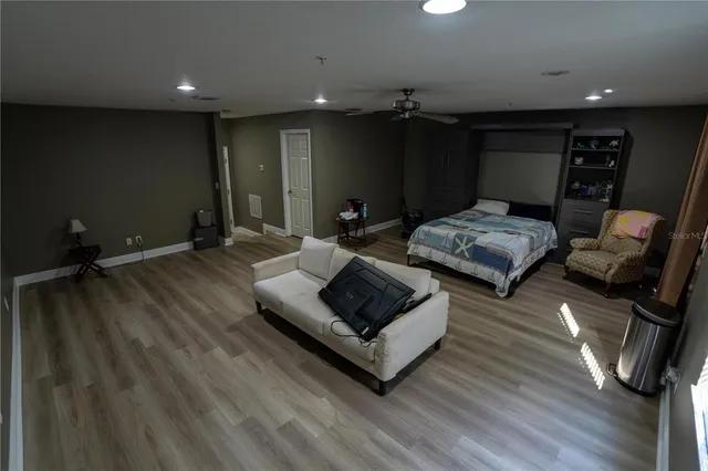 $5,100 | 4639 Overlook Drive Northeast, St. Petersburg, FL 33703