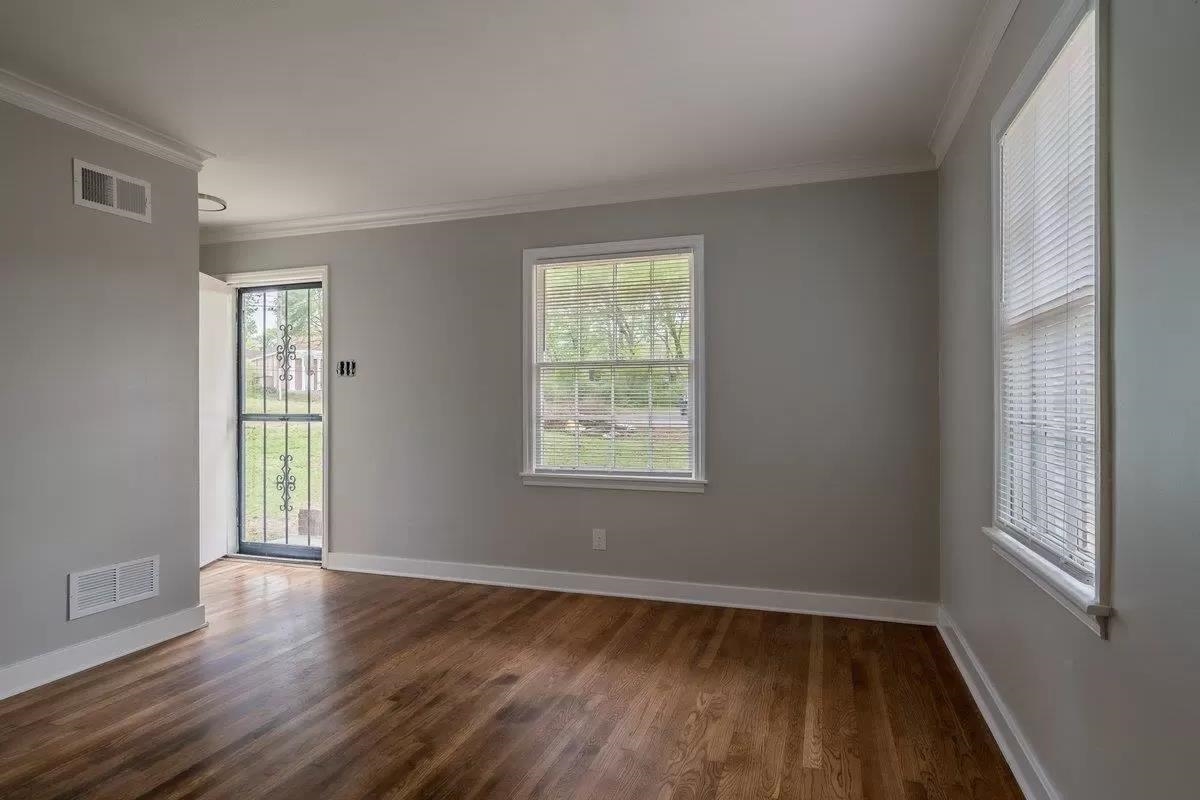 1026 Linwood Road Memphis, TN 38116 - Photo 3 of 20