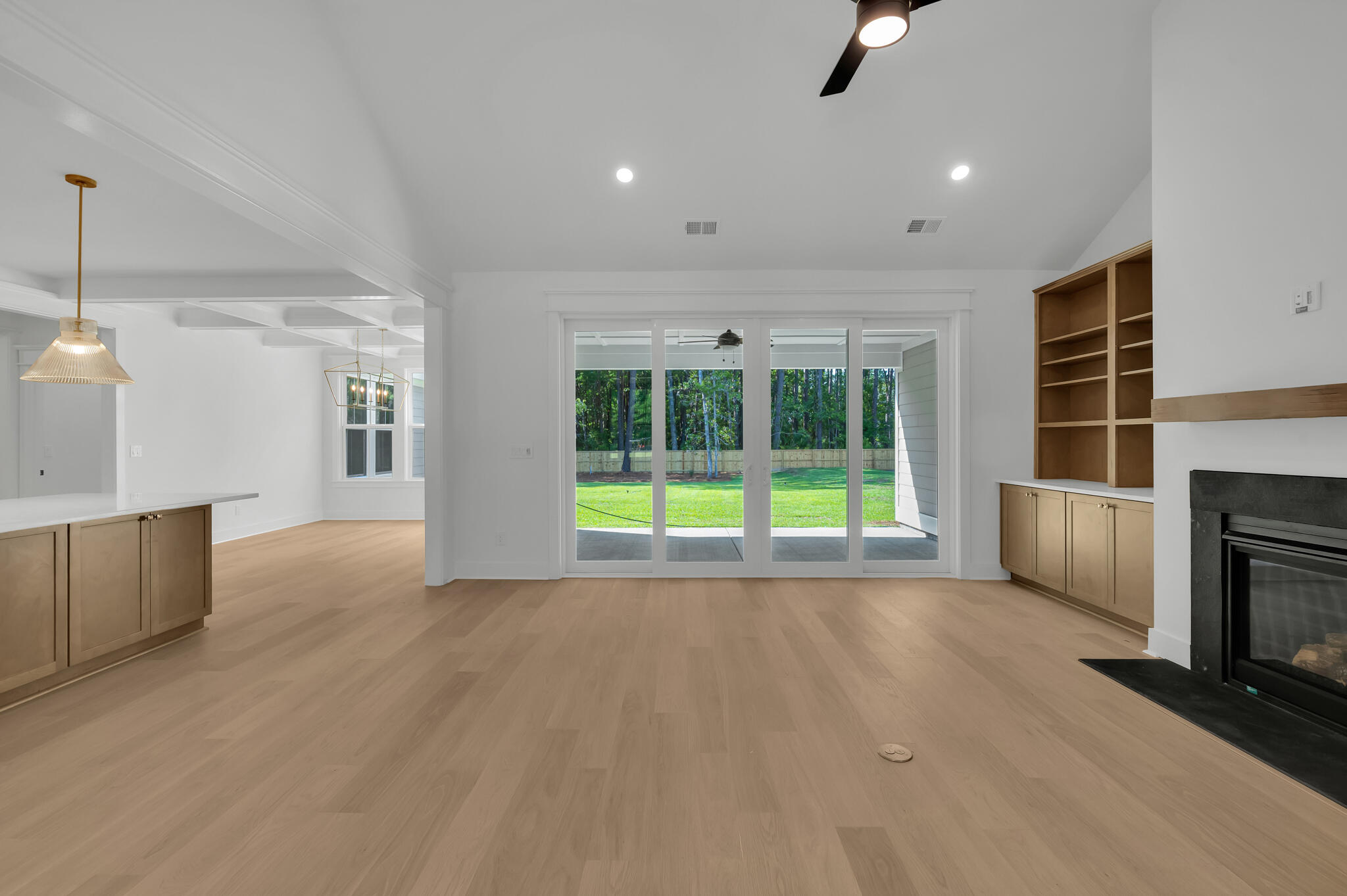 2041 Briar Bend Road Ridgeville, SC 29472 - Photo 5 of 20 Family room