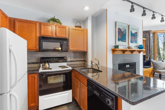 $339,500 | 112 High Ridge Road, Unit D05, Killington, VT 05751