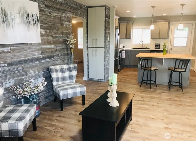 $415,000 | 802 Hanford Avenue, Bremerton, WA 98310