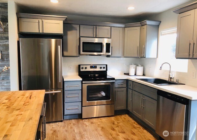 802 Hanford Avenue Bremerton, WA 98310 - Photo 6 of 16