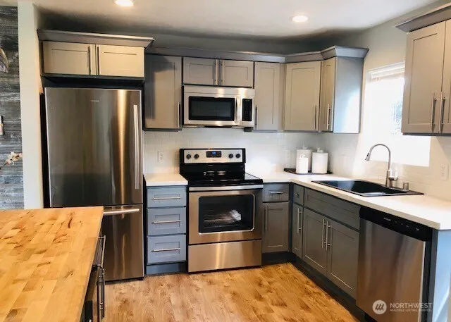 $415,000 | 802 Hanford Avenue, Bremerton, WA 98310