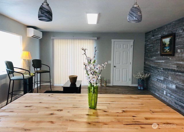 802 Hanford Avenue Bremerton, WA 98310 - Photo 7 of 16