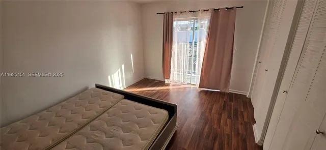 $1,500 | 1100 Northeast 1st Court, Unit 208, Hallandale Beach, FL 33009