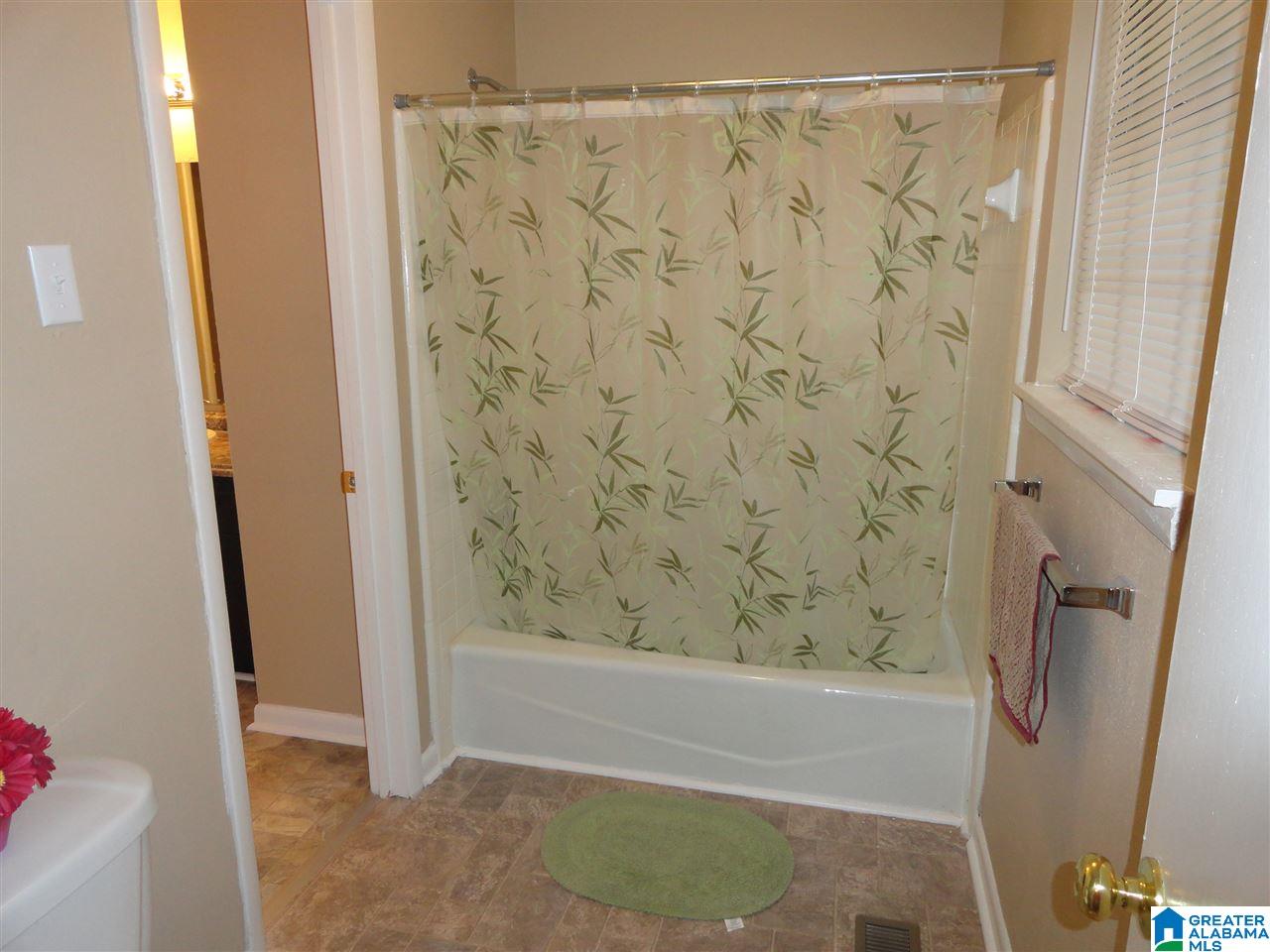 1709 Gardenridge Road Gardendale, AL 35071 - Photo 13 of 31