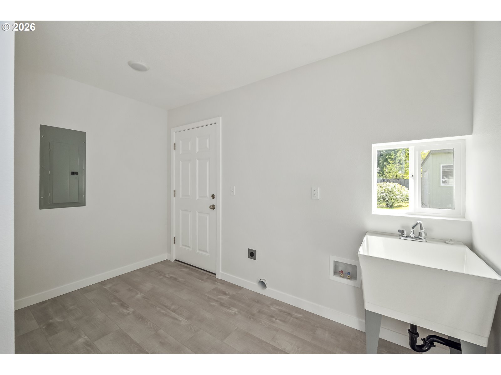 4750 Southwest Larch Drive Beaverton, OR 97005 - Photo 36 of 48 Laundry
