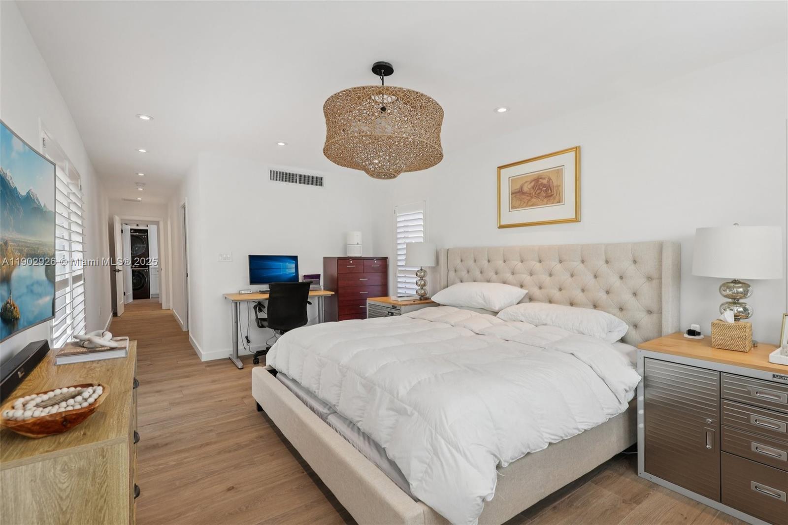 2105 Southwest 98th Avenue Miami, FL 33165 - Photo 23 of 88