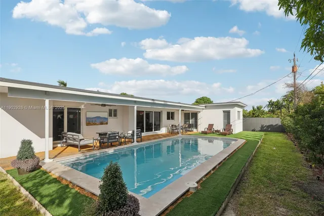 $1,100,000 | 2105 Southwest 98th Avenue, Miami, FL 33165