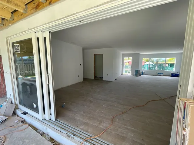 $1,100,000 | 2105 Southwest 98th Avenue, Miami, FL 33165