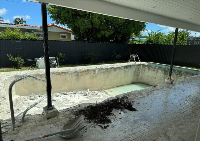 $1,100,000 | 2105 Southwest 98th Avenue, Miami, FL 33165