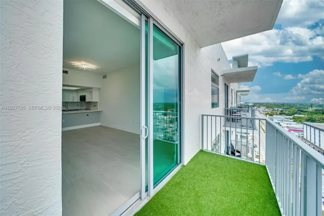 $2,800 | 140 South Dixie Highway, Unit 1007, Hollywood, FL 33020