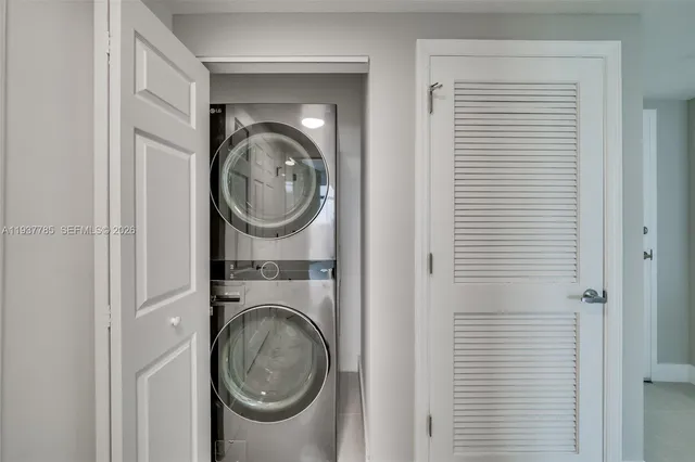 $2,800 | 140 South Dixie Highway, Unit 1007, Hollywood, FL 33020