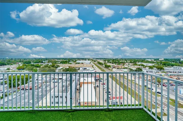 $2,800 | 140 South Dixie Highway, Unit 1007, Hollywood, FL 33020