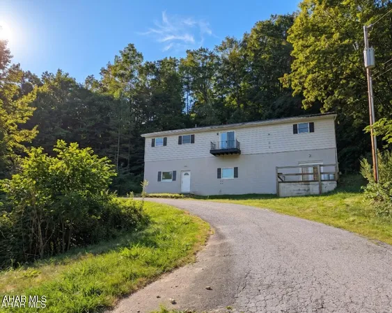 $284,000 | 804 South Main Street, Hollsopple, PA 15935