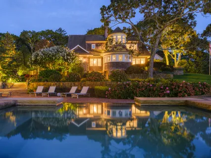 $18,000,000 | 1350 West West Cove Road, Cutchogue, NY 11935