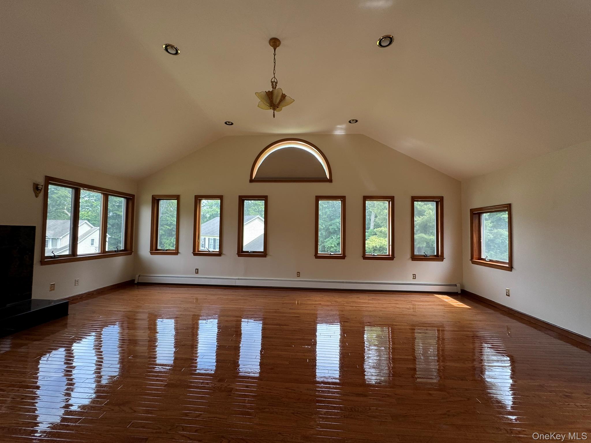 227 Beverly Road Huntington Station, NY 11746 - Photo 16 of 39