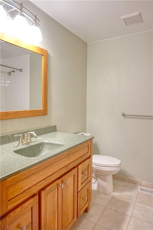 101 Walney Road Butler, PA 16002 - Photo 15 of 25 Updated full bathroom with tub/shower combo!