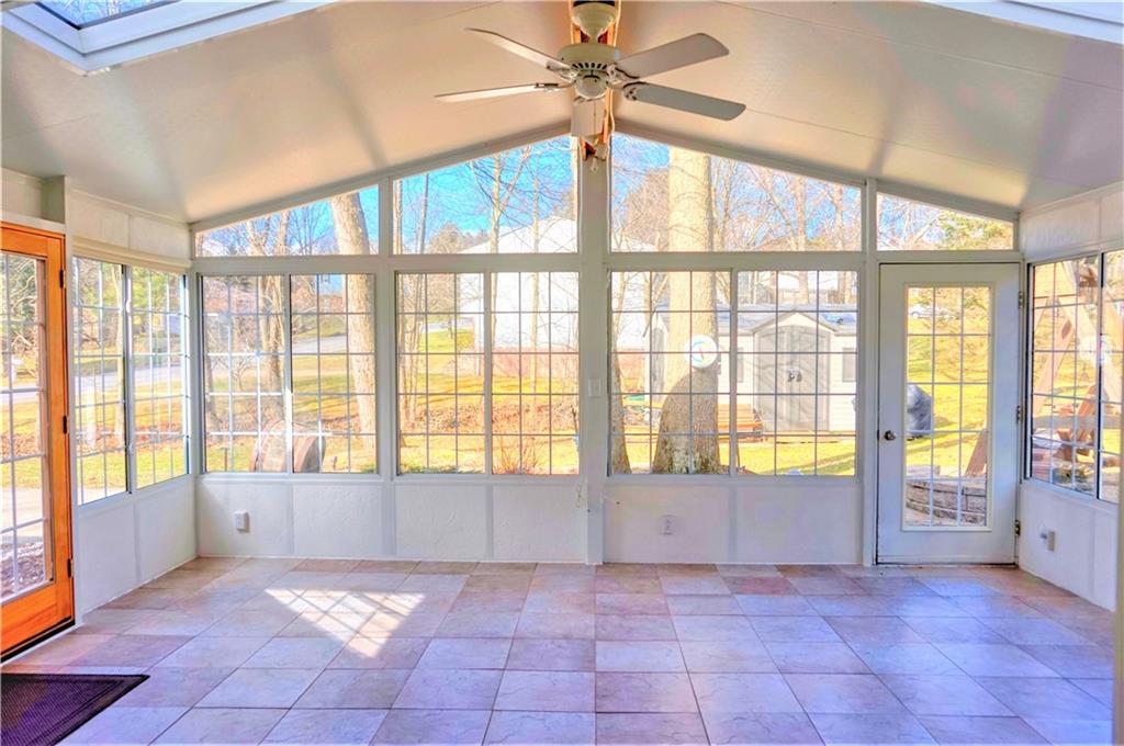 101 Walney Road Butler, PA 16002 - Photo 23 of 25 Perfect for entertaining!