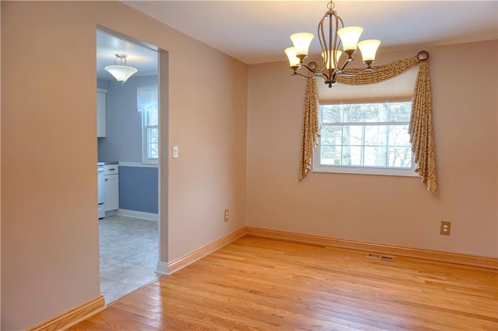 101 Walney Road Butler, PA 16002 - Photo 10 of 25 Dining area!