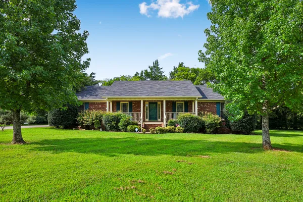 118 Tenby Drive, Murfreesboro, TN 37127