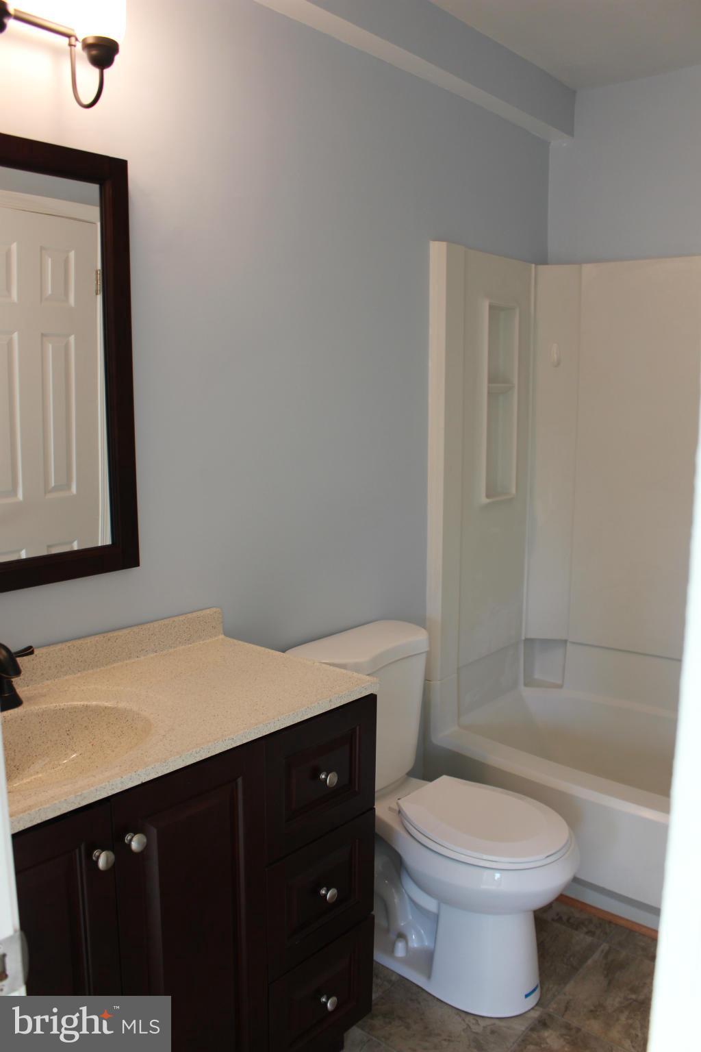 8007 Dayspring Court Springfield, VA 22153 - Photo 12 of 14 Bath (Master)