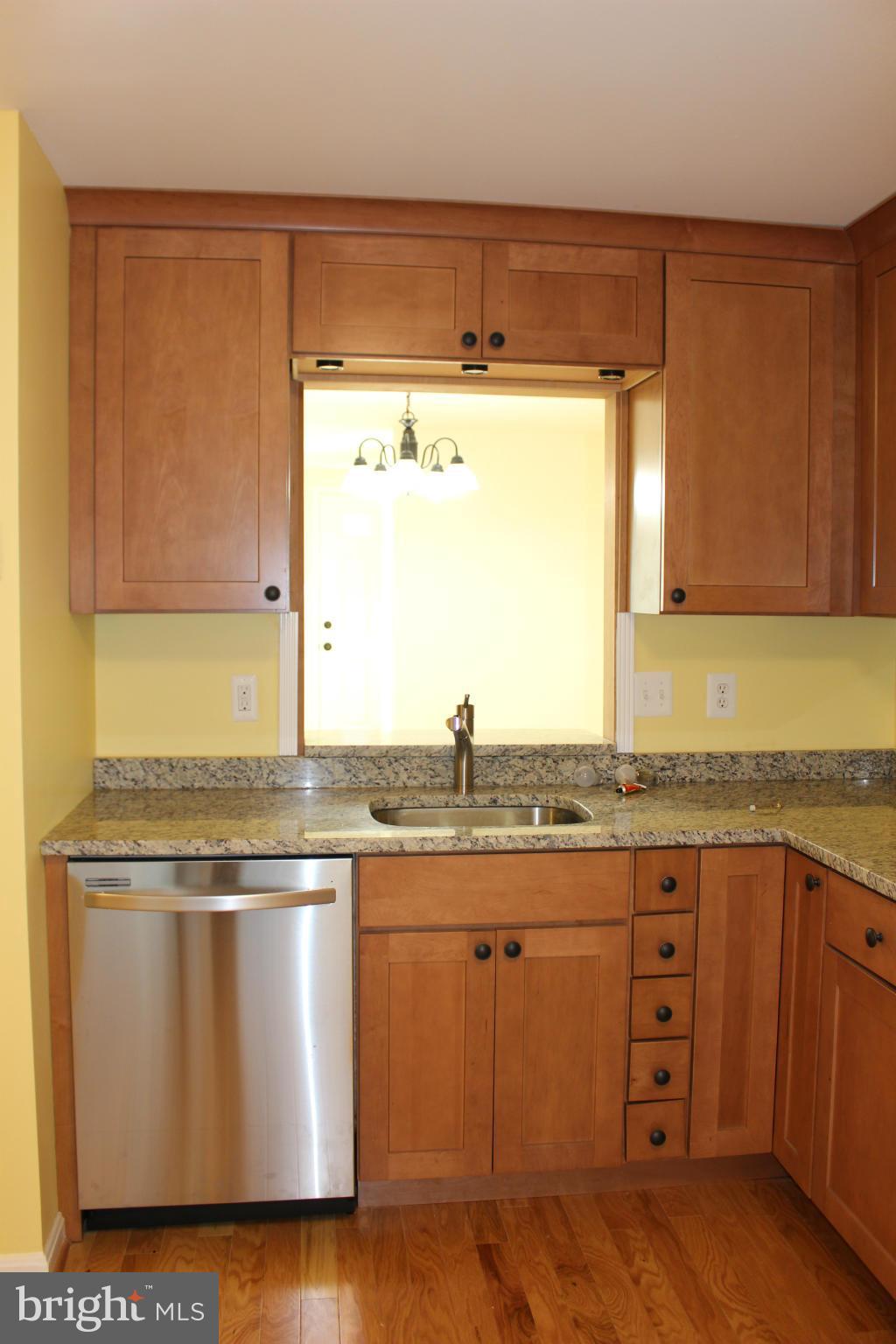 8007 Dayspring Court Springfield, VA 22153 - Photo 6 of 14 Kitchen