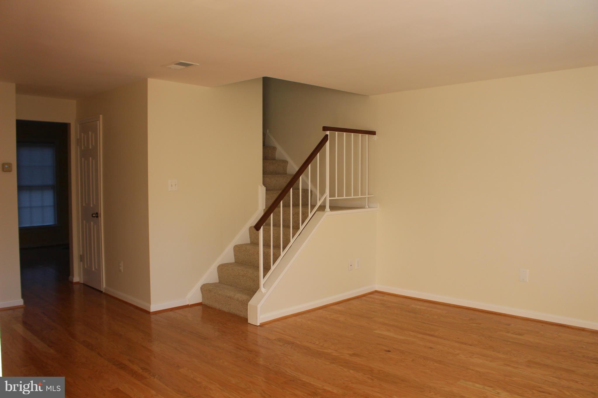 8007 Dayspring Court Springfield, VA 22153 - Photo 8 of 14 Living Room