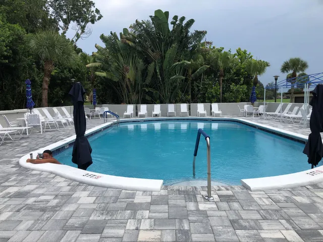 $2,350 | 3635 Whitehall Drive, Unit 304, West Palm Beach, FL 33401