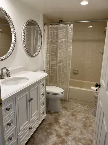 $2,350 | 3635 Whitehall Drive, Unit 304, West Palm Beach, FL 33401