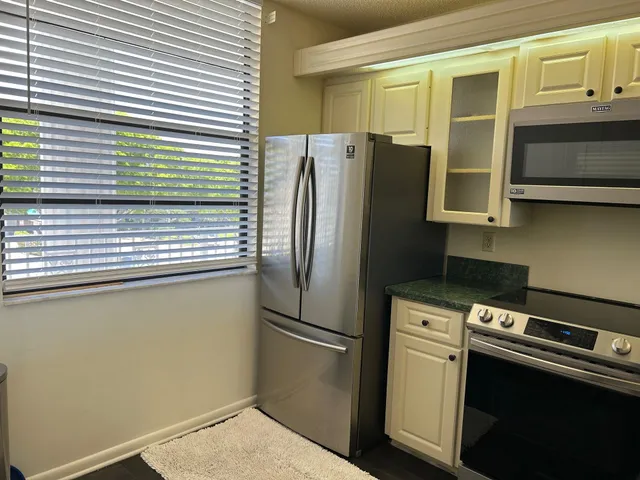 $2,350 | 3635 Whitehall Drive, Unit 304, West Palm Beach, FL 33401