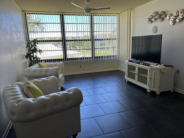 $2,350 | 3635 Whitehall Drive, Unit 304, West Palm Beach, FL 33401