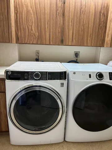 $2,350 | 3635 Whitehall Drive, Unit 304, West Palm Beach, FL 33401