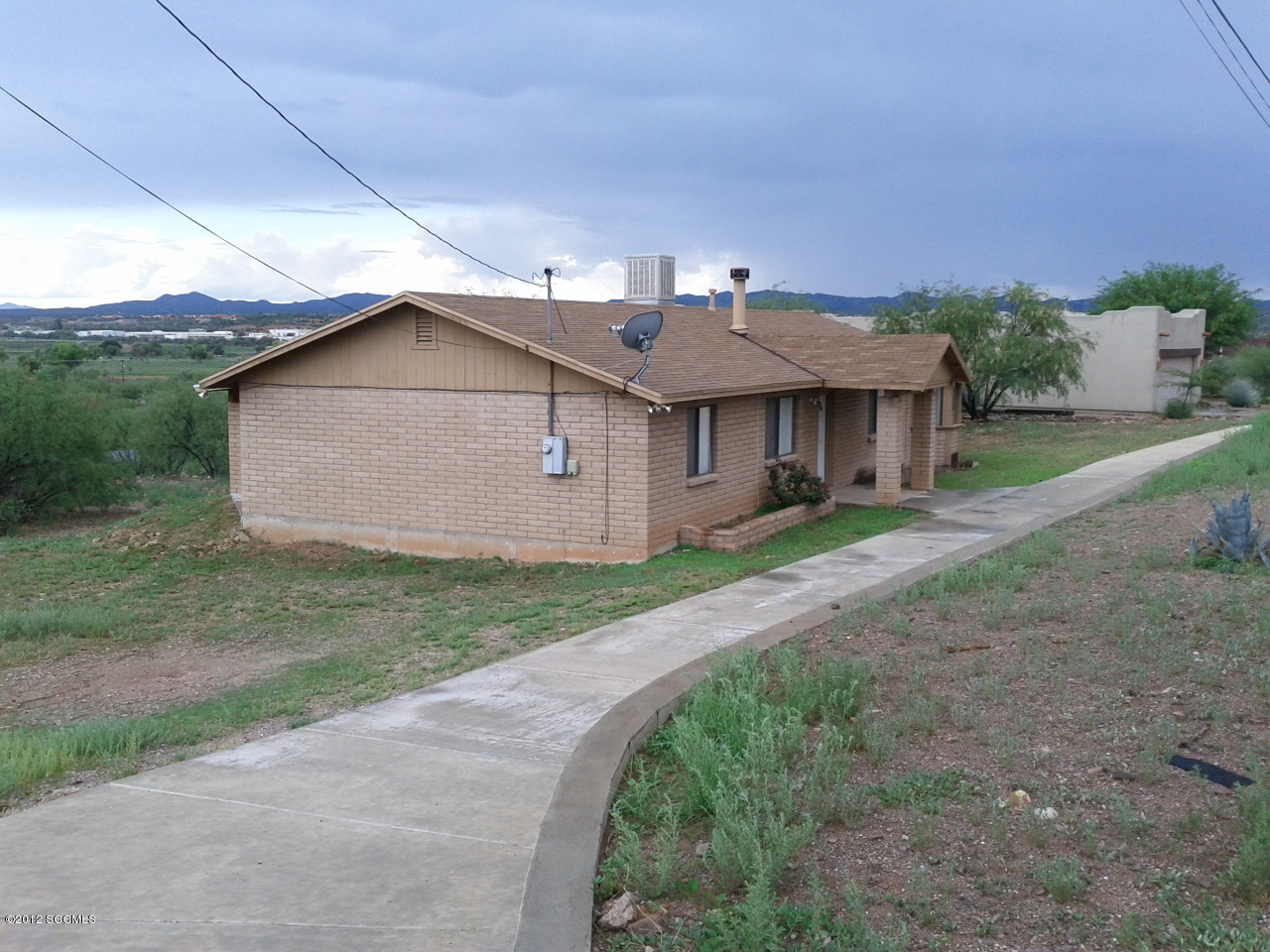 13 Kent Avenue Rio Rico, AZ 85648 - Photo 1 of 15