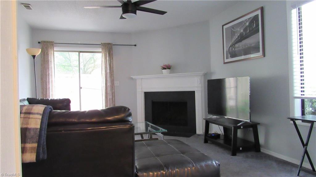 1708 North Hamilton Street, Unit G High Point, NC 27262 - Photo 3 of 11 Living Room