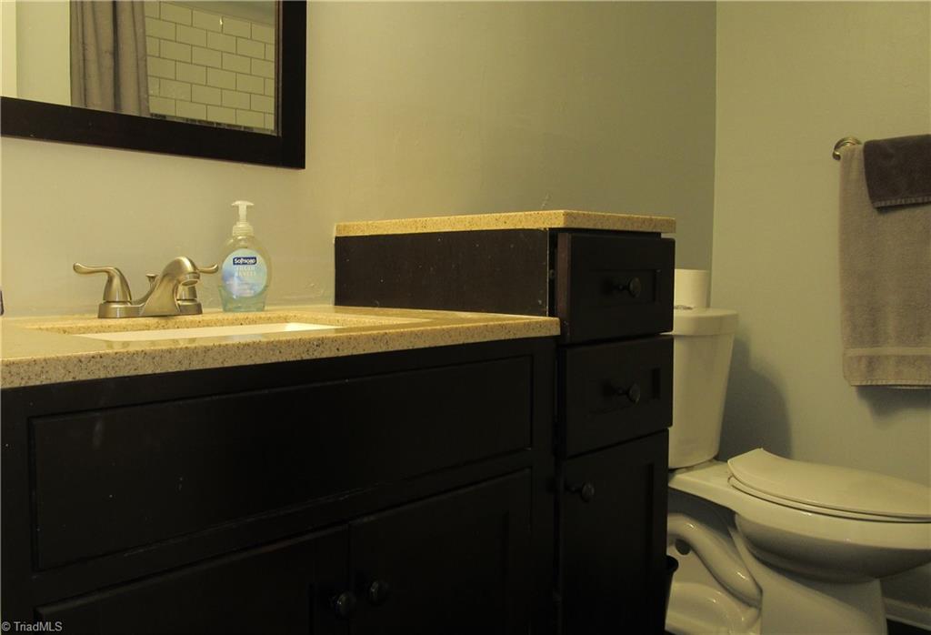 1708 North Hamilton Street, Unit G High Point, NC 27262 - Photo 10 of 11 Bathroom