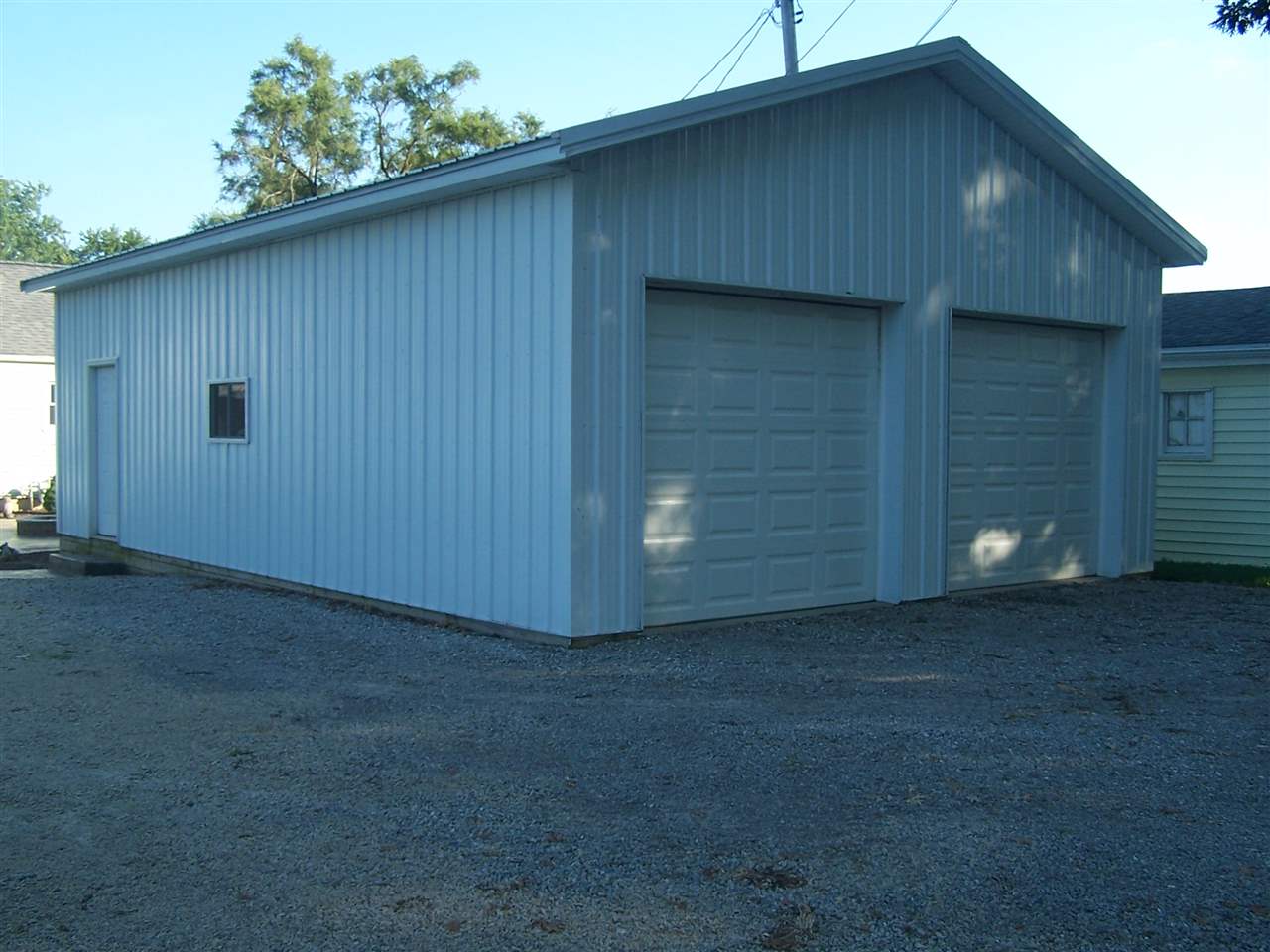 364 Stevenson Street Decatur, IN 46733 - Photo 2 of 4