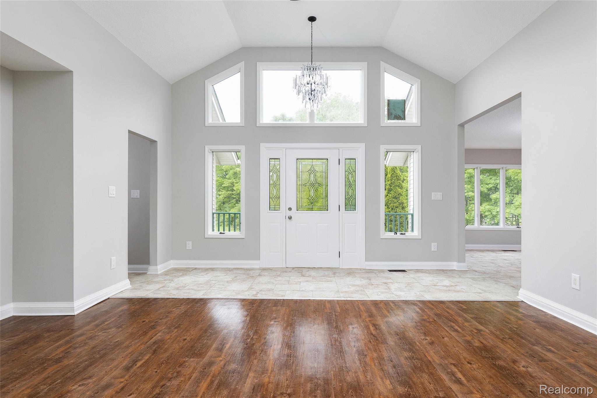 22135 Inkster Road Romulus, MI 48174 - Photo 5 of 40 5.jpg