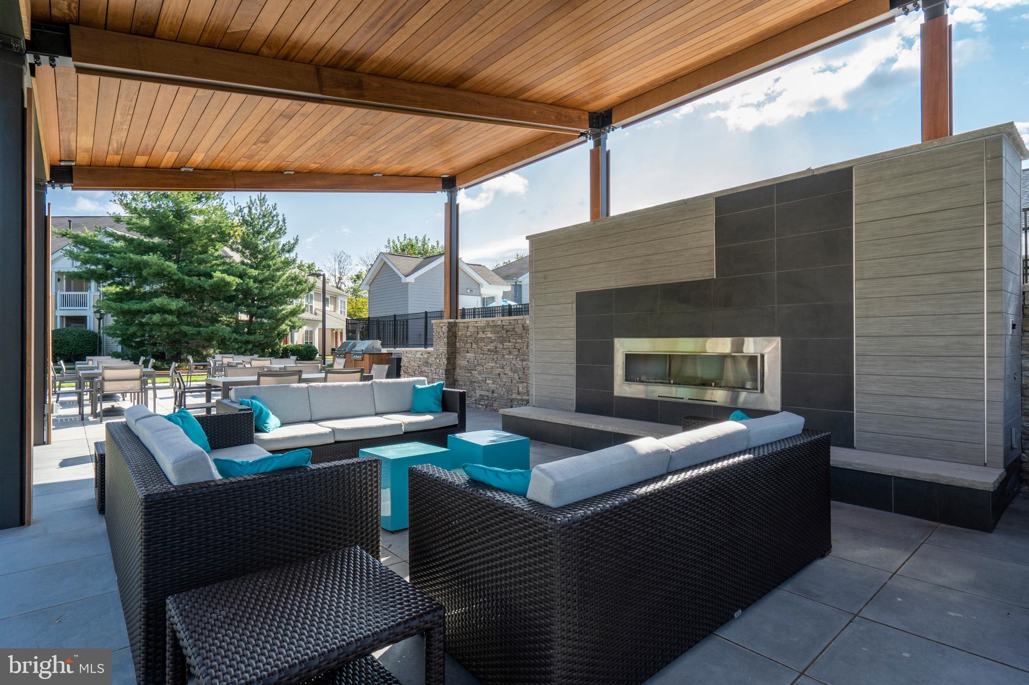 25103 Cornerstone Drive Yardley, PA 19067 - Photo 11 of 12 Outdoor Seating Area