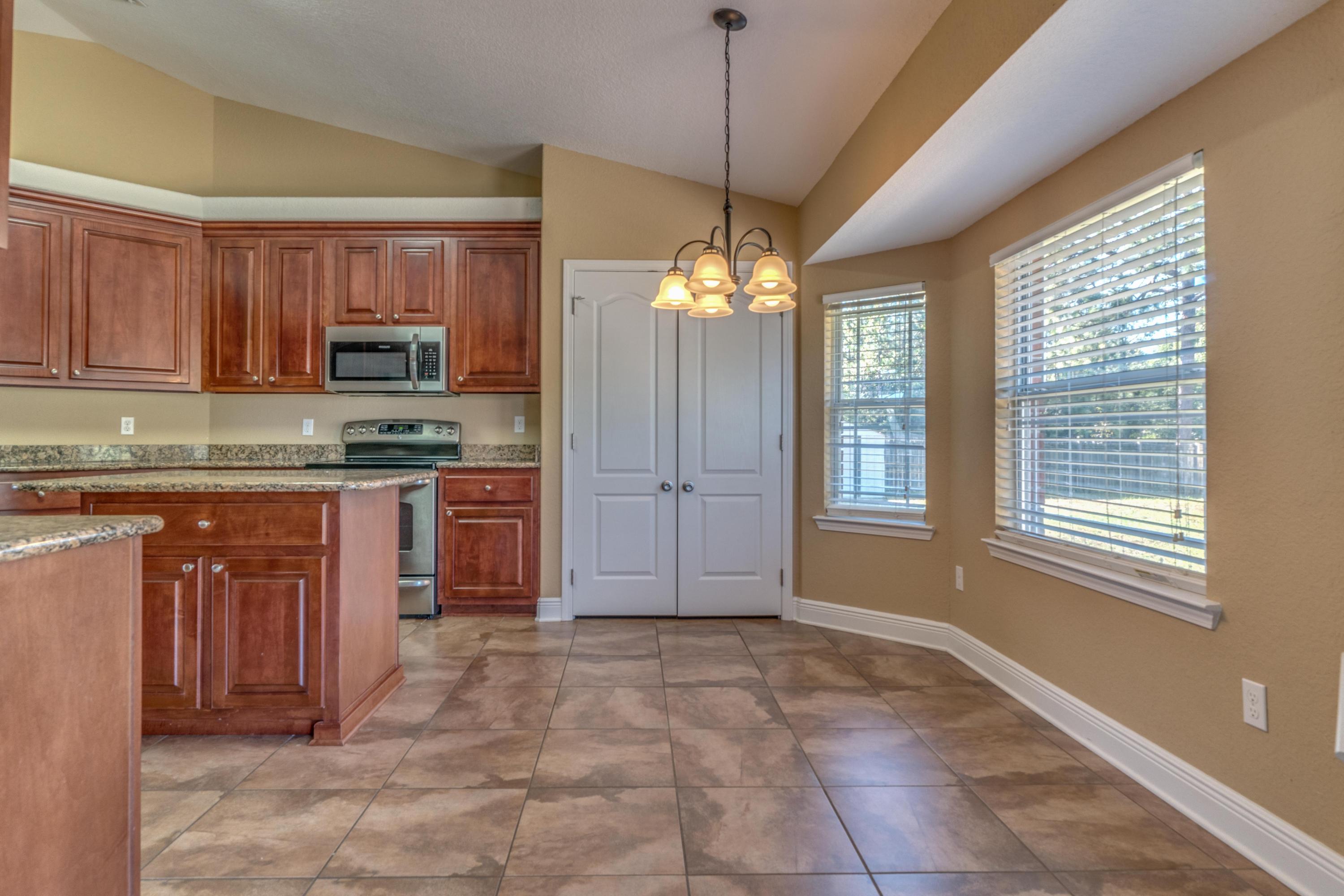 6252 Evan Circle Crestview, FL 32536 - Photo 13 of 35 Gallery Image 13