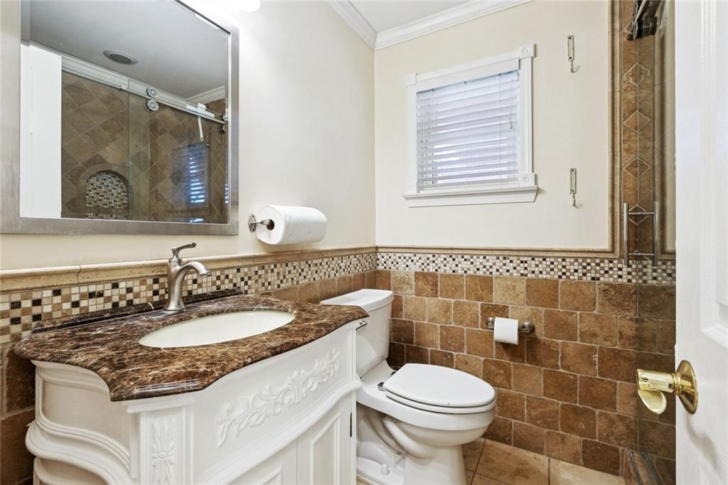 7670 Inlet Lane New Orleans, LA 70128 - Photo 4 of 22