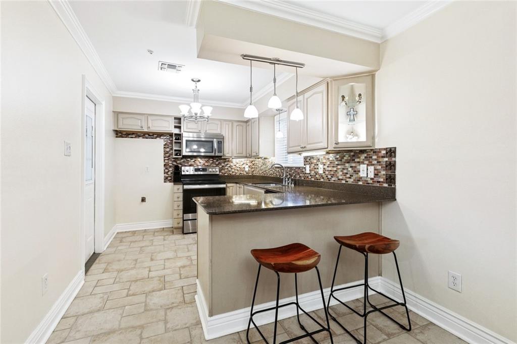 7670 Inlet Lane New Orleans, LA 70128 - Photo 6 of 22