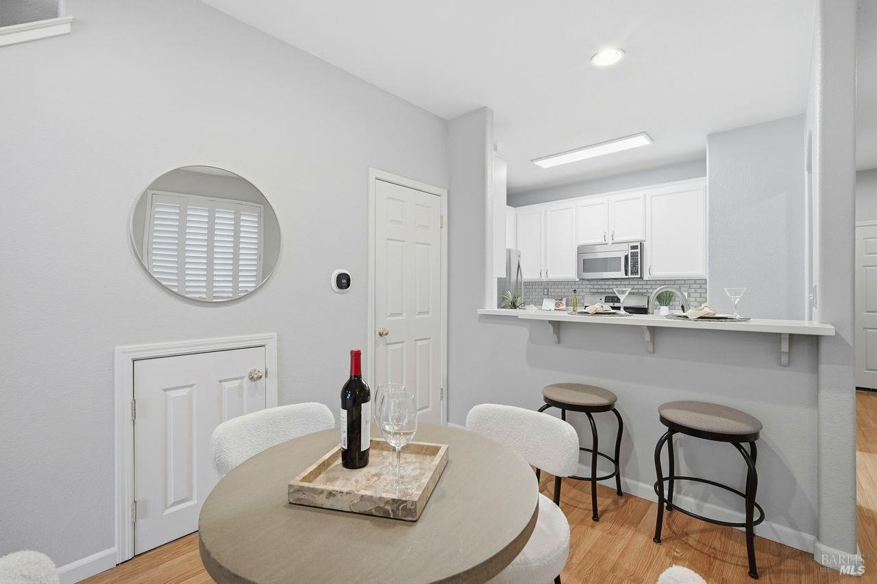 384 Mark West Commons Circle Santa Rosa, CA 95403 - Photo 19 of 44 a view of kitchen with breakfast area