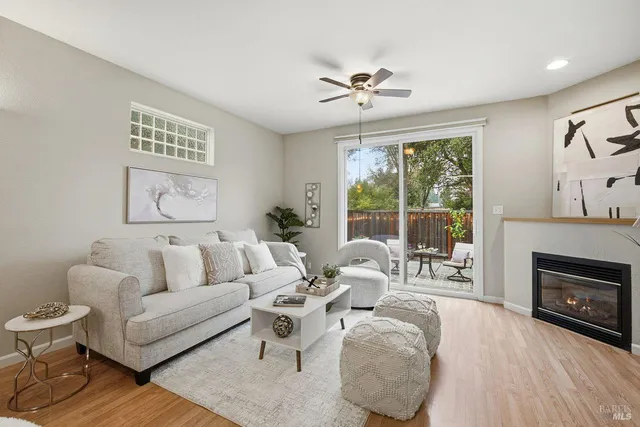 $575,000 | 384 Mark West Commons Circle, Santa Rosa, CA 95403