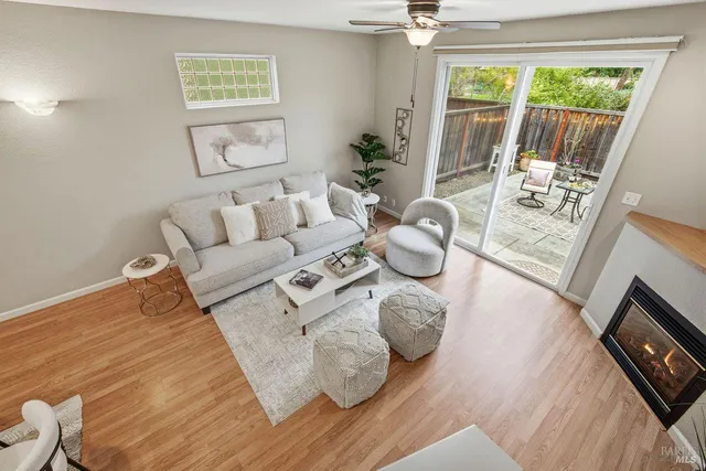 $575,000 | 384 Mark West Commons Circle, Santa Rosa, CA 95403