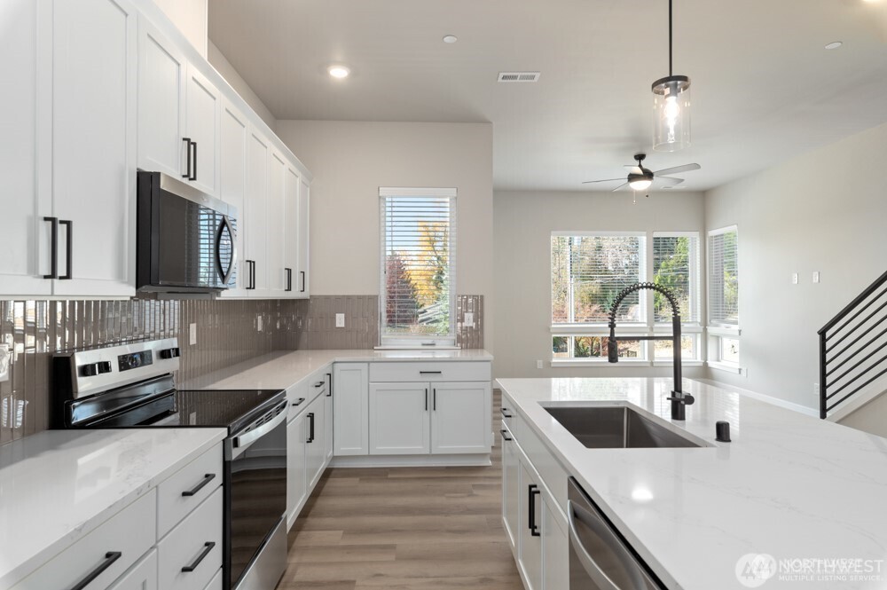 6609 South 128th Street Seattle, WA 98178 - Photo 12 of 27
