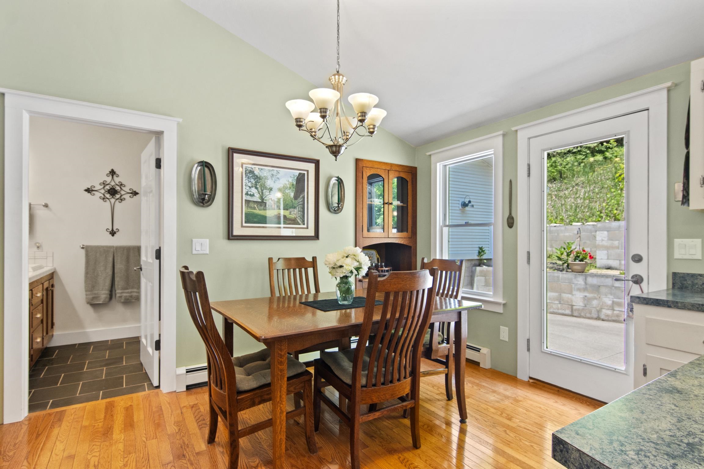 1740 North Setterbo Road Suttons Bay, MI 49682 - Photo 14 of 47 1935216-d7779872-e6ad-42f6-aa1b-3346cce46332.JPG